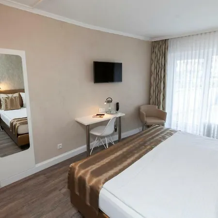 Hotel Prinz Anton 3*